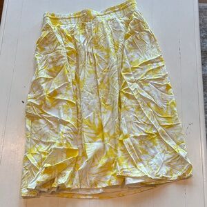 Old Navy Yellow and White Floral A-Line Skirt